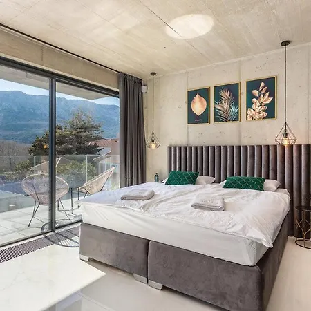 Villa Luxury Villa With A Swimming Pool Baska, Krk - 19534